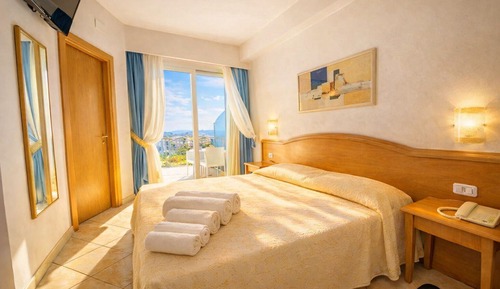 Basic Room, Sea View