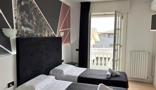Single Room, Balcony, Garden View