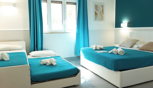 Deluxe Quadruple Room, Garden View