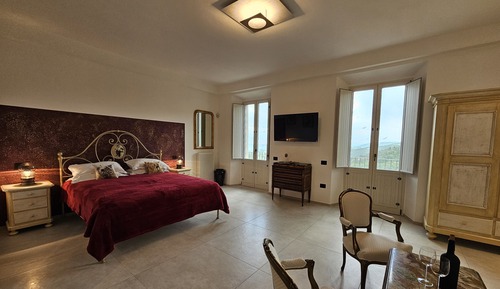 Deluxe Double Room, 1 King Bed, Balcony, Hill View