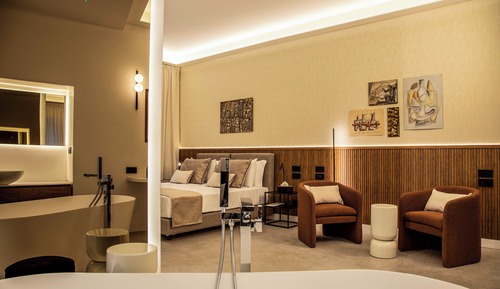 Luxury Room