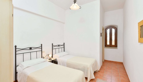 Spacious Garden-View Apartment for Families | Santa Maria di Castellabate (Cilento Coast)