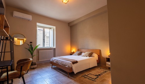 Suite, City View