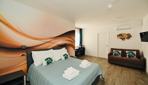 Deluxe Triple Room