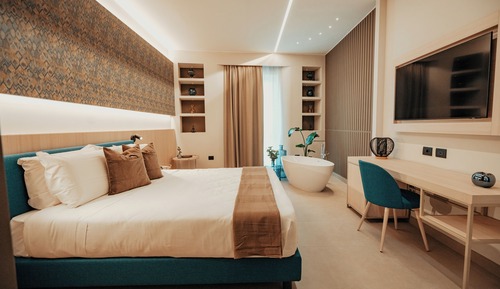 Luxury Studio Suite, 1 King Bed, Sea View