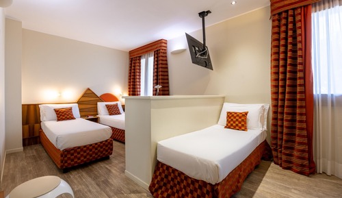 Executive Room, 1 Queen Bed with Sofa bed