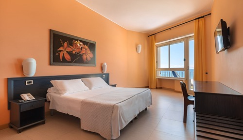 Junior Suite, Multiple Beds