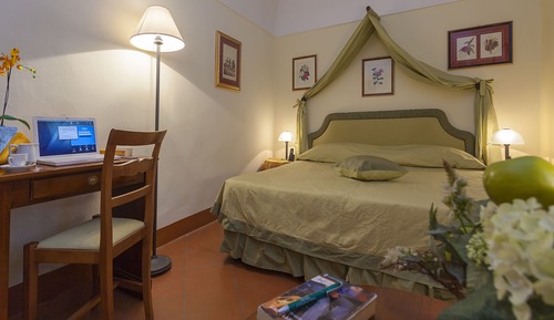 Deluxe Room, Hill View