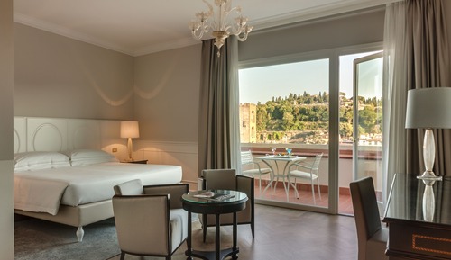 Deluxe Room, Balcony