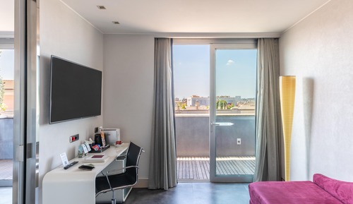 Junior Suite, 1 King Bed, Terrace, City View