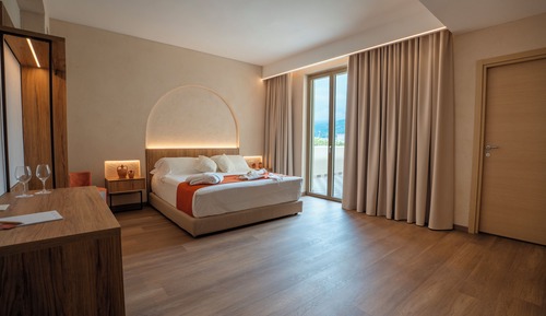 Family Quadruple Room, Partial Sea View, Beachside