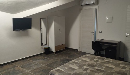 Classic Quadruple Room, Hill View