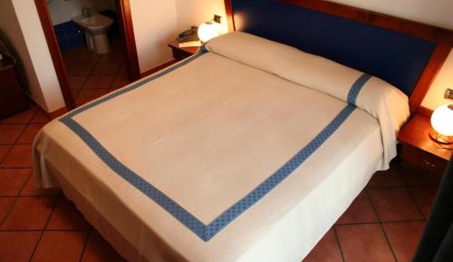 Double Room (1 Adult)