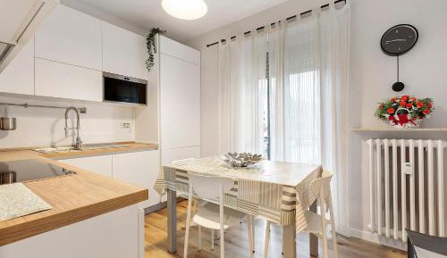 Two-Bedroom Deluxe Apartment with Balcony
