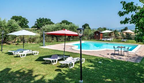 Two-Bedroom Deluxe Apartment with Garden View