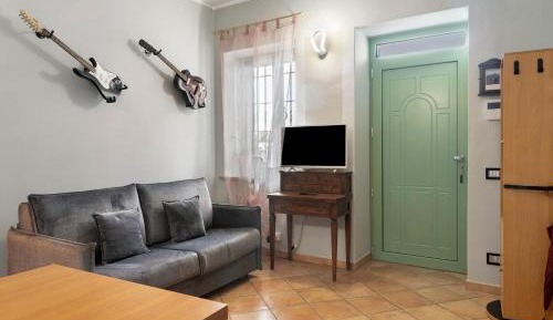 One-Bedroom Apartment with Garden View