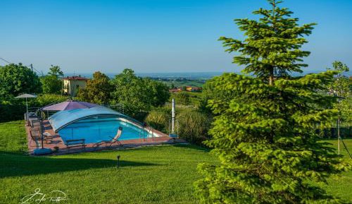 Villa with Garden View