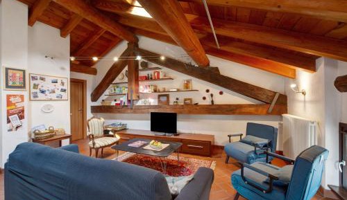 Three-Bedroom Apartment with Mountain View