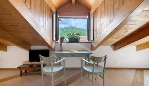 Two-Bedroom Deluxe Apartment with Garden View