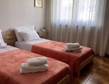 Large Double or Twin Room