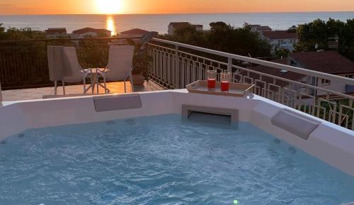 Two-Bedroom Apartment with Sea View