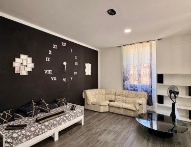 Two-Bedroom Apartment with Mountain View