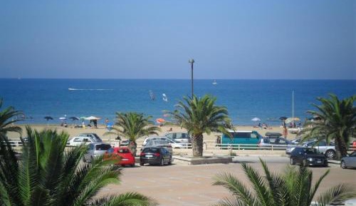 Two-Bedroom Deluxe Apartment with Ocean View