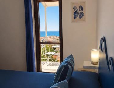 Deluxe Triple Room with Sea View