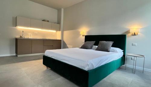 Studio Apartment with One Double Bed