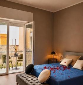 Queen Room with Spa Bath