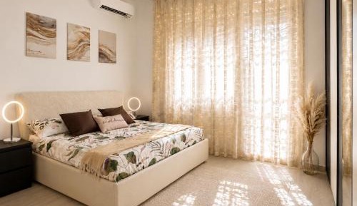 Three-Bedroom Deluxe Apartment