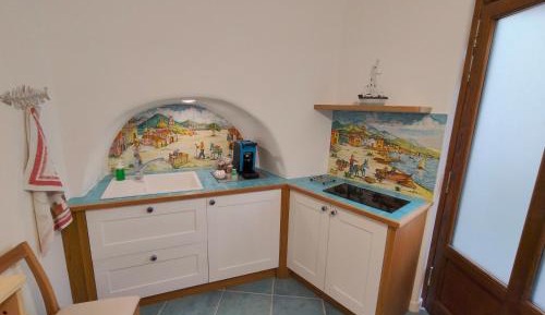 Deluxe Double Room (2 Adults + 1 Child)