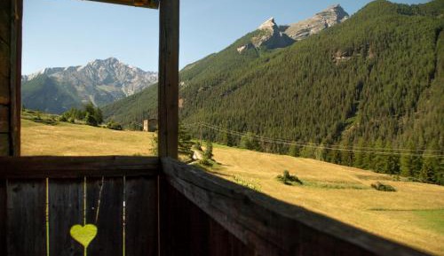 Superior Double or Twin Room with Mountain View