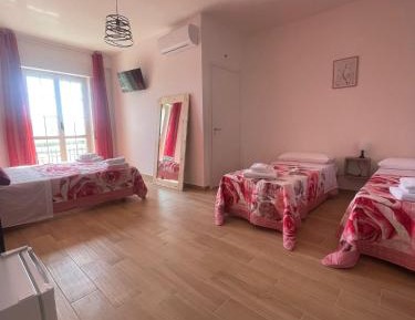 Deluxe Quadruple Room