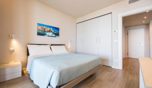 One-Bedroom Apartment with Balcony and Sea View