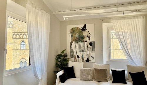 Three-Bedroom Deluxe Apartment