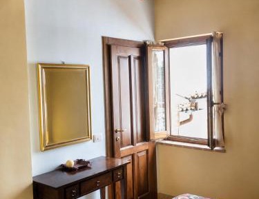 Single Room with Private Bathroom
