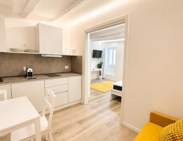 One-Bedroom Deluxe Apartment