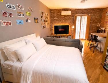 One-Bedroom Apartment
