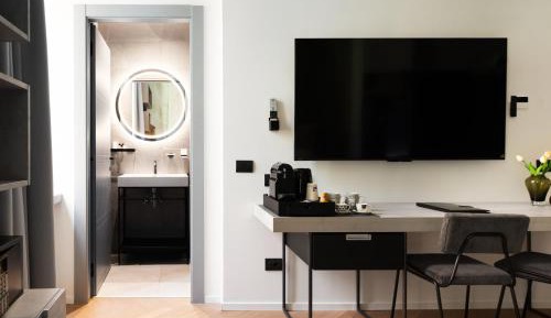 Deluxe Suite with Spa Bath