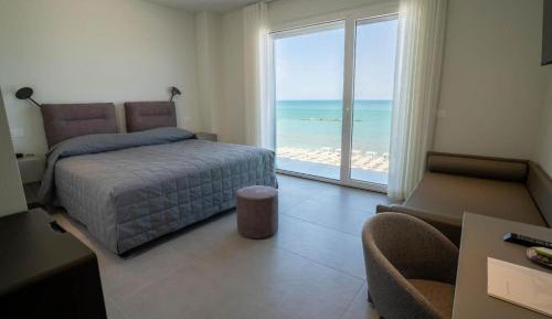 Deluxe Double Room with Sea View