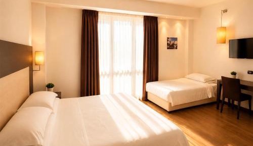 Comfort Triple Room
