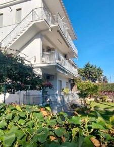 One-Bedroom Apartment with Garden View