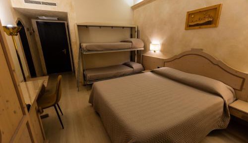 Quadruple Room with Bunk Bed