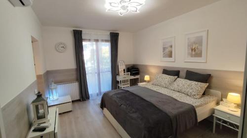Studio Apartment with Balcony
