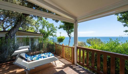 Deluxe Bungalow with Sea View