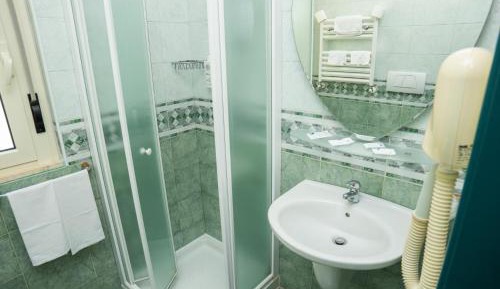 Economy Single Room with balcony dependance