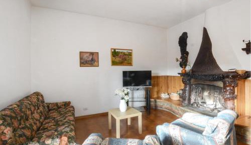 Six-Bedroom Holiday Home