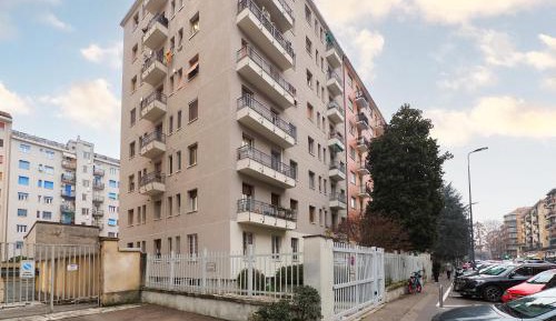 Superior One-Bedroom Apartment with Balcony