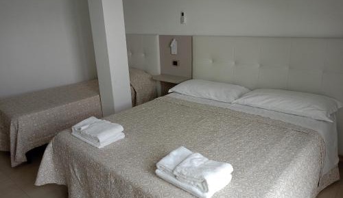 Double Room with Balcony and Sea View